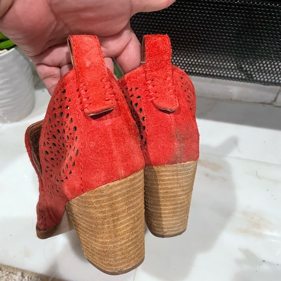 Jeffrey Campbell red-orange suede cutout design booties sz 9.5 - Picture 4 of 14